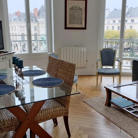 Appartement F3 Au Balcon De La Place Du Martroi Orléans Exterior foto