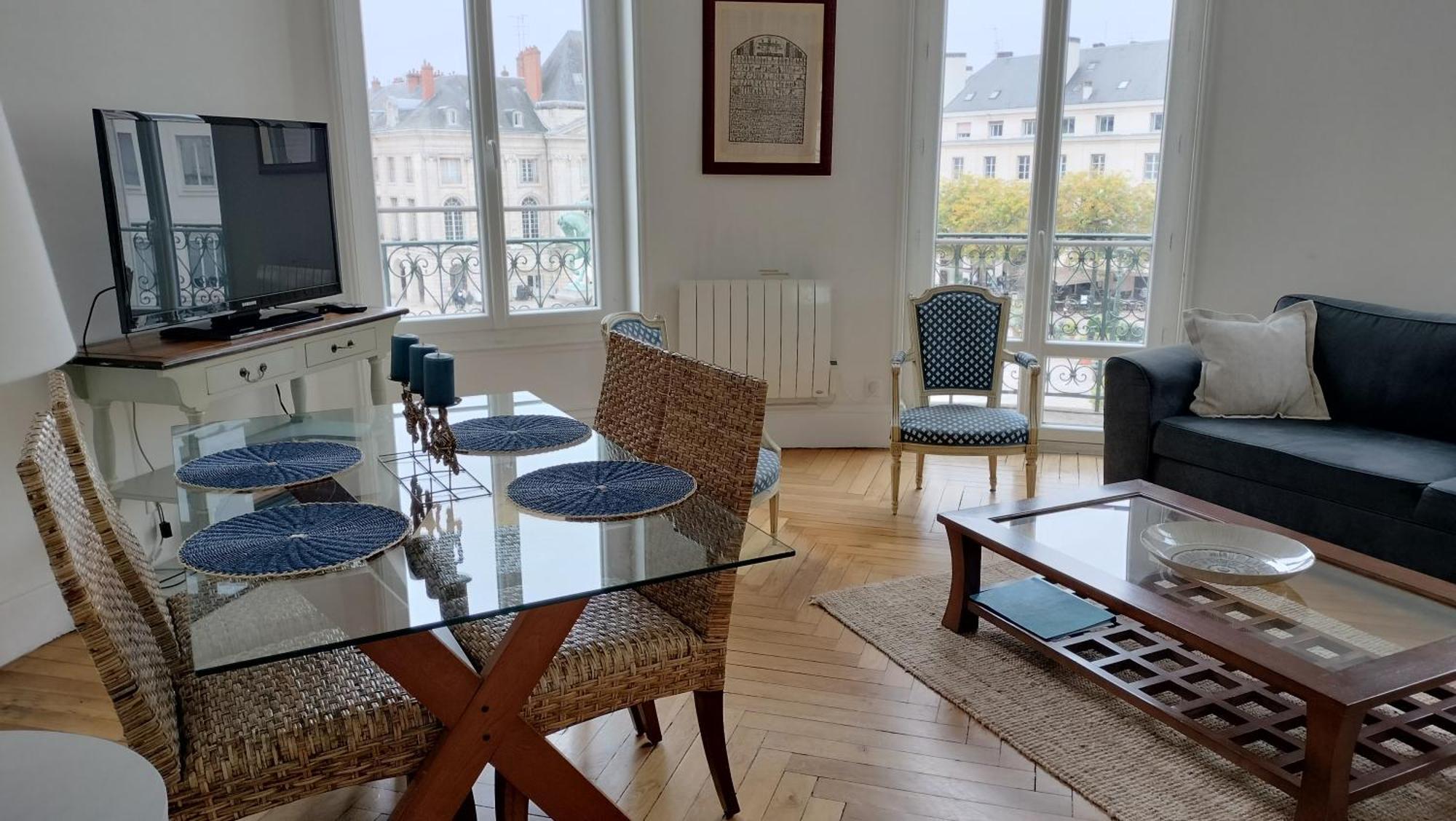 Appartement F3 Au Balcon De La Place Du Martroi Orléans Exterior foto