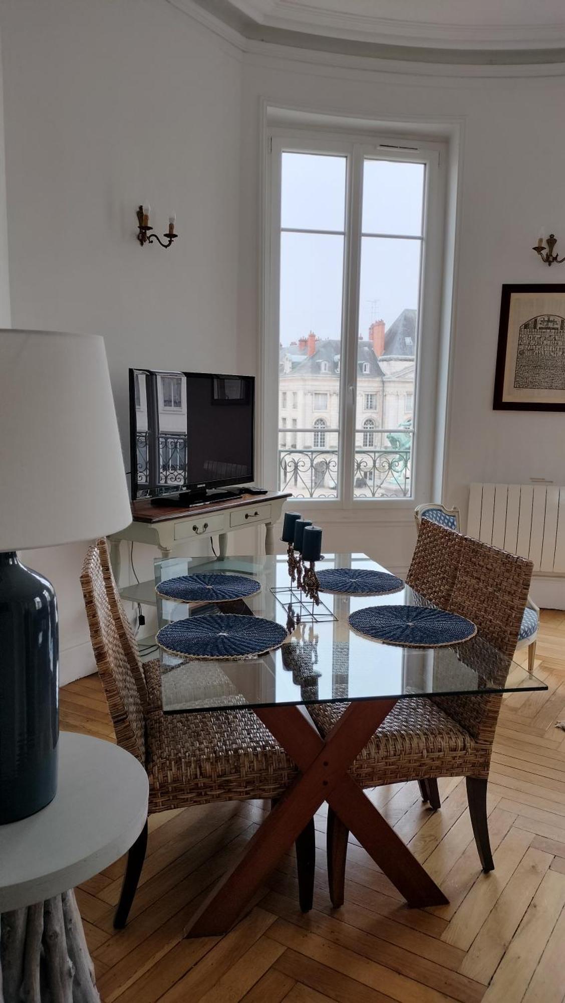 Appartement F3 Au Balcon De La Place Du Martroi Orléans Exterior foto