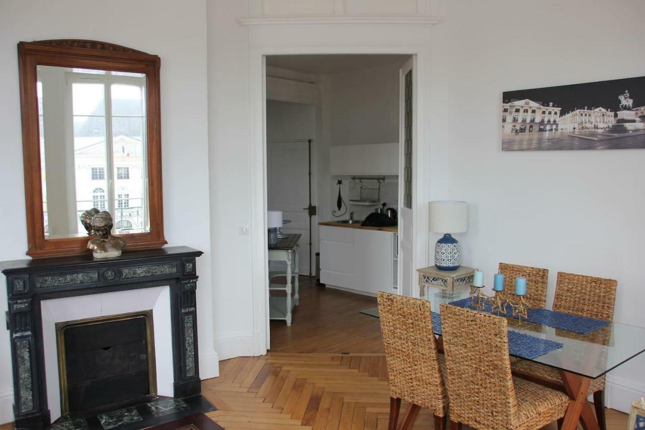 Appartement F3 Au Balcon De La Place Du Martroi Orléans Exterior foto